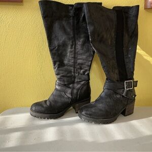 Torrid Black Women's Knee-High Wide Calf Boots Size 8 Wide